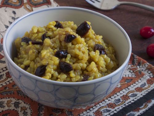 Picture of Golden Rice with Currants  (small tin)