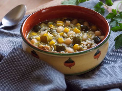 Picture of White Bean Chicken Chili with Zucchini -- 22 oz